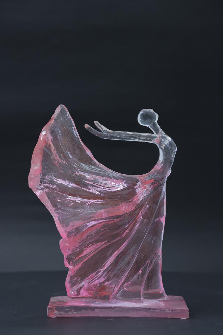 Polyresin Blush Symphony